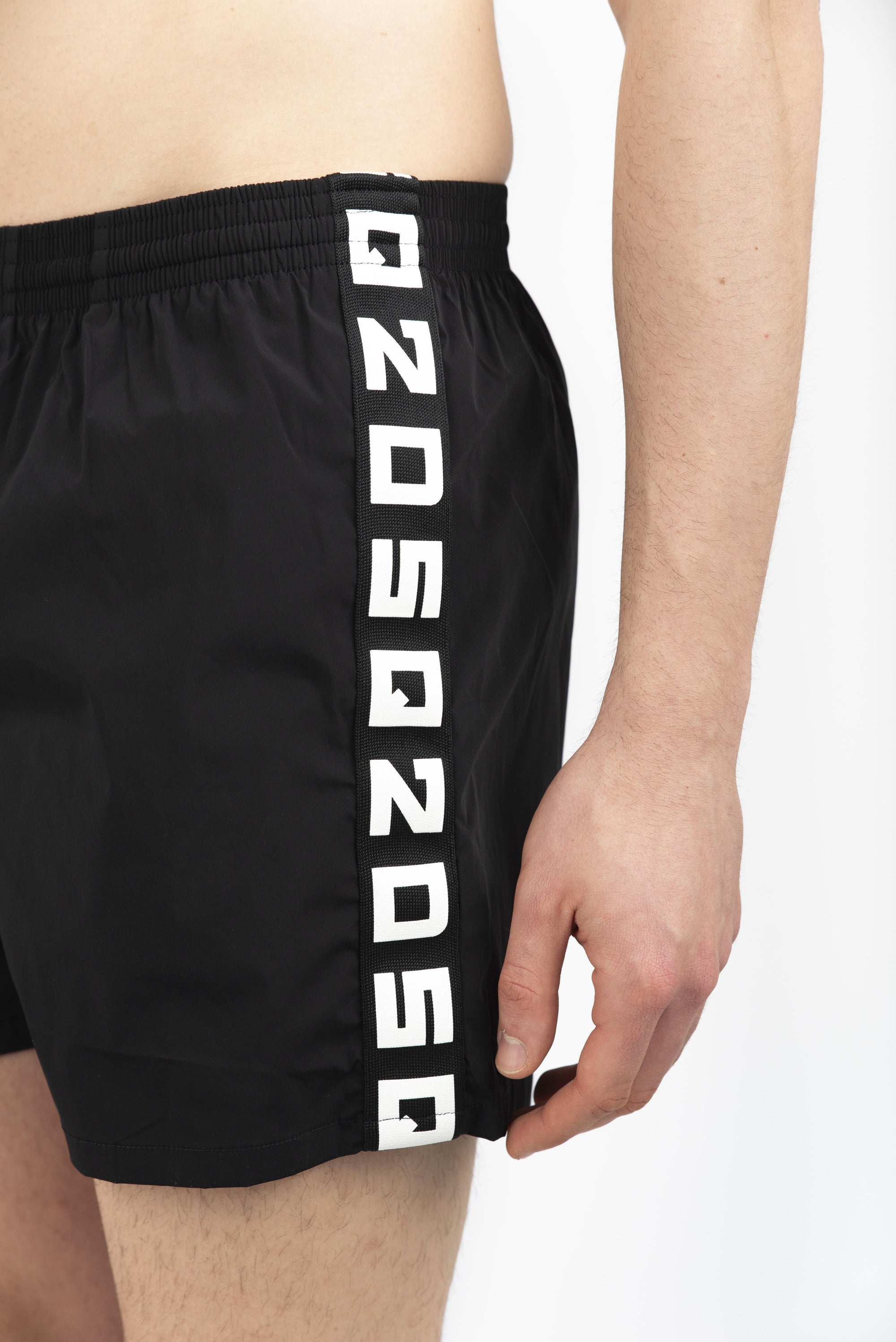 Swim boxer midi nero con bande laterali D7B626060 001 DSQUARED BEACHWEAR 