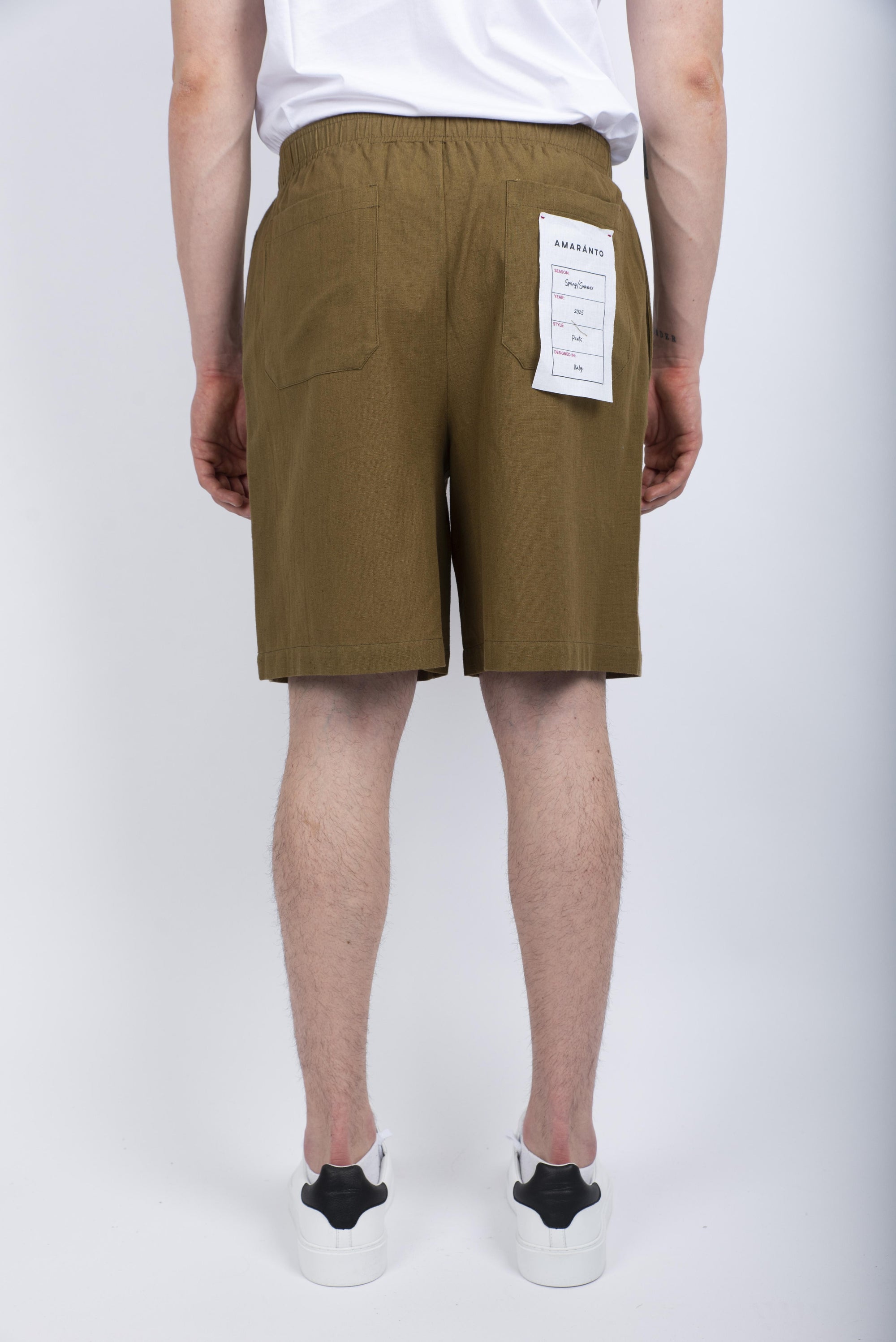 Shorts con vita elasticizzata verde oliva Amaranto Uomo B6D0016 DU19M AMARANTO 