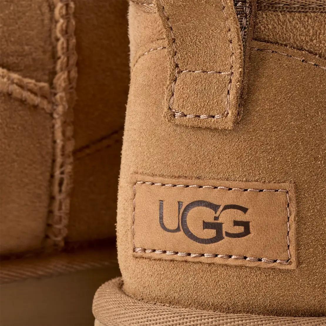 Stivali Classic Ultra Mini 1116109 CHE UGG 
