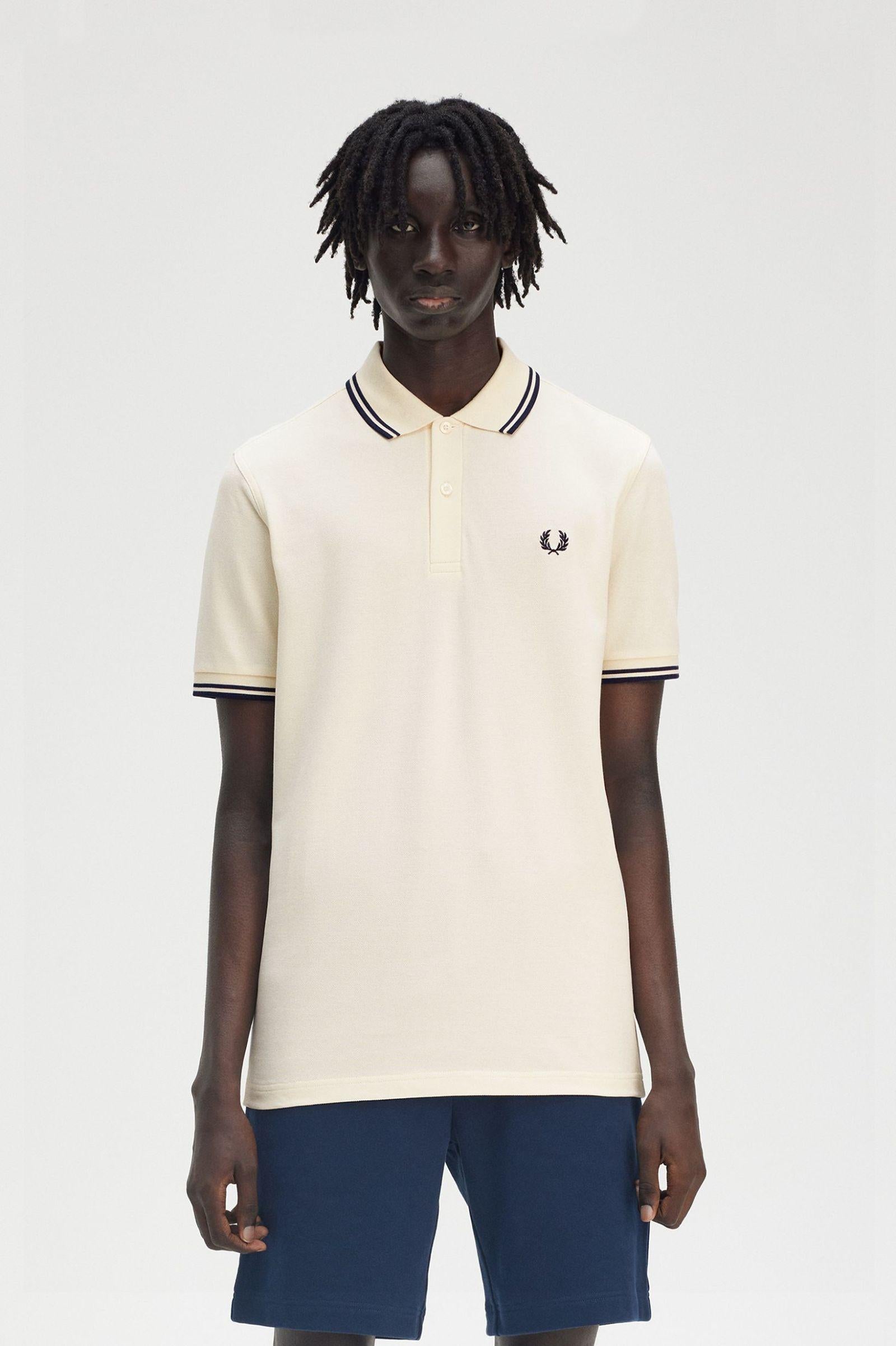 Polo pique&#39; con doppia riga M360053 Y24 FRED PERRY 