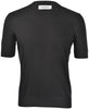 T-shirt in maglia con collo a coste nero