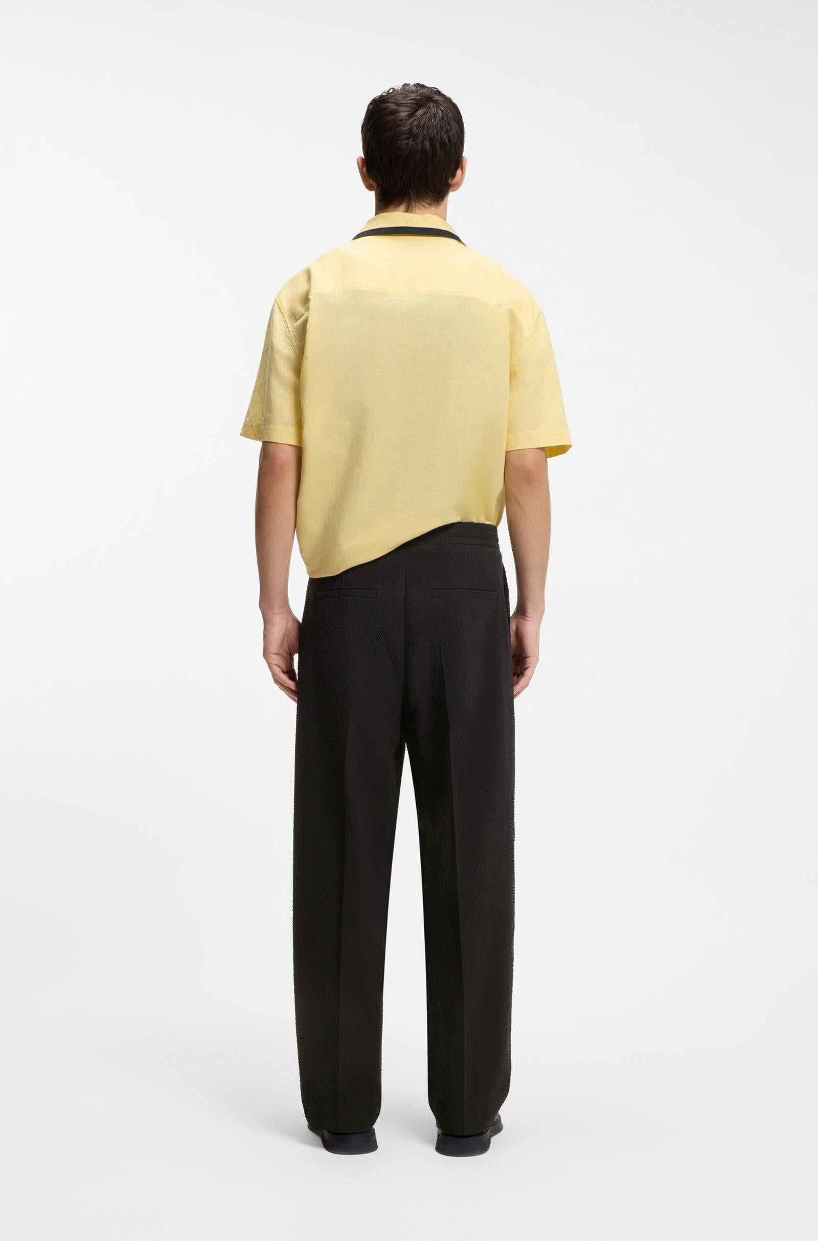 Pantaloni con fit moderno in seersucker di cotone elasticizzato 50559107 001 HUGO 