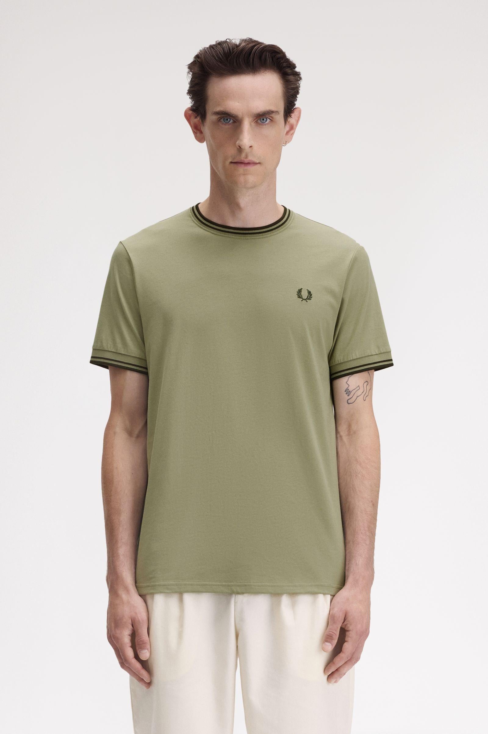 T-shirtcon doppia riga M158854 Y64 FRED PERRY 