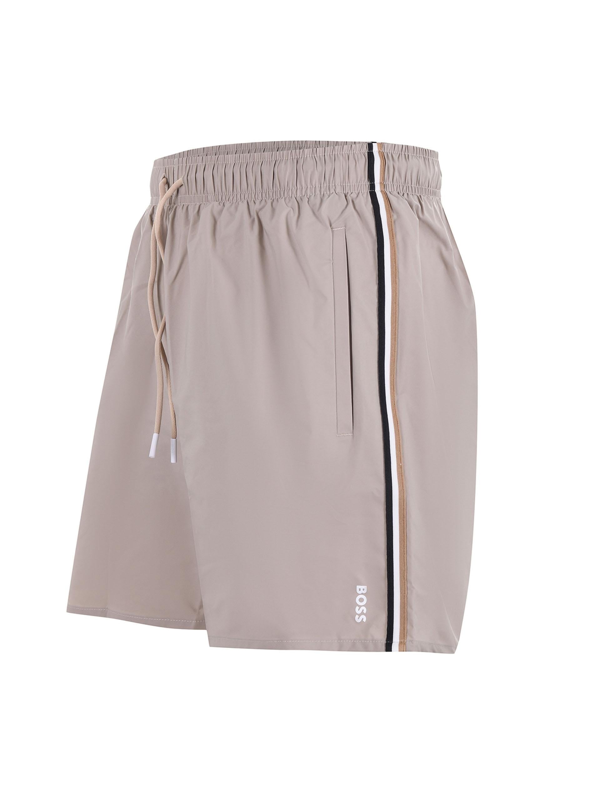 Boxer da mare con righe tipiche del marchio e logo 50491594 274 BOSS 