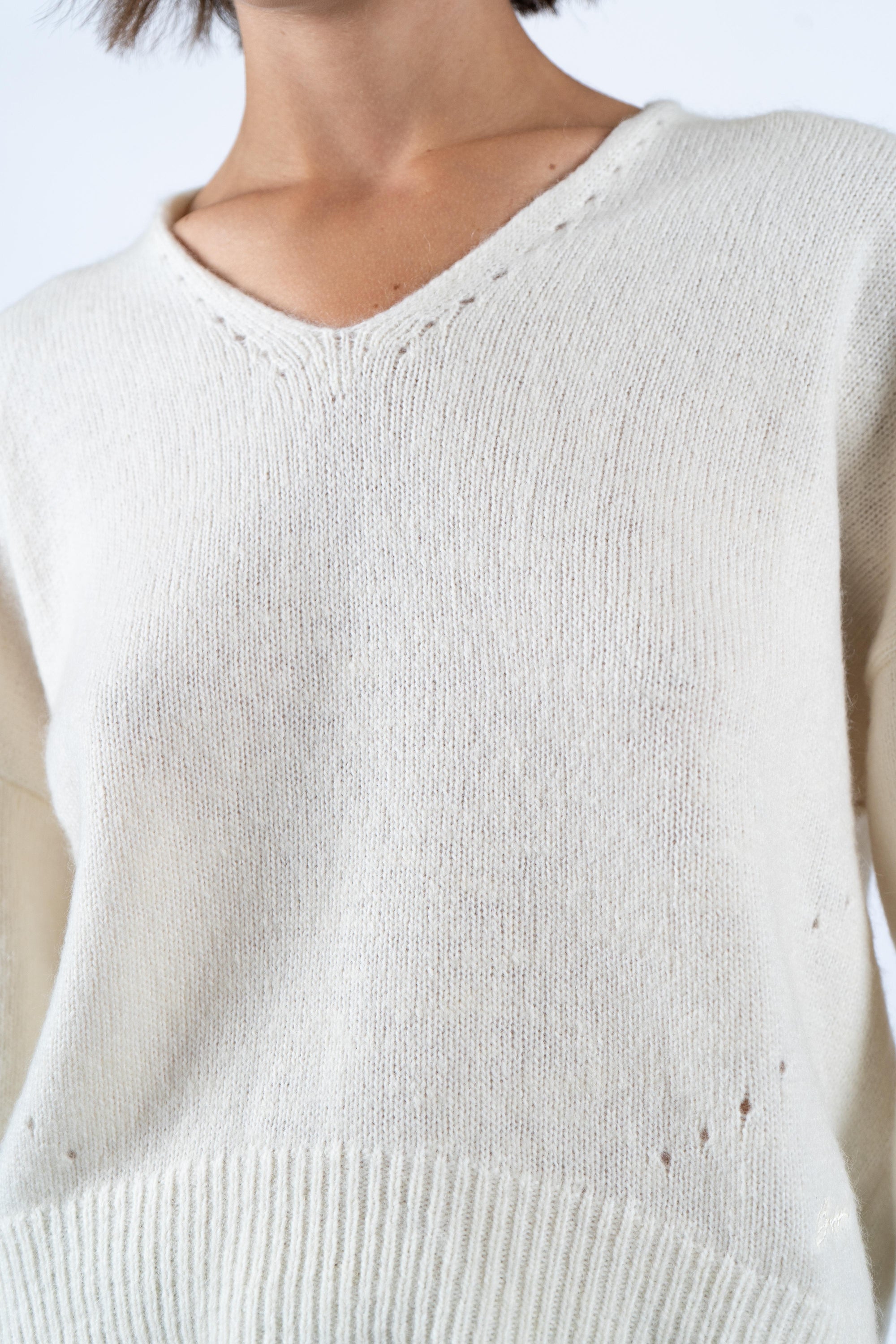 Maglione con scollo a V in filato italiano 50550464 118 BOSS 