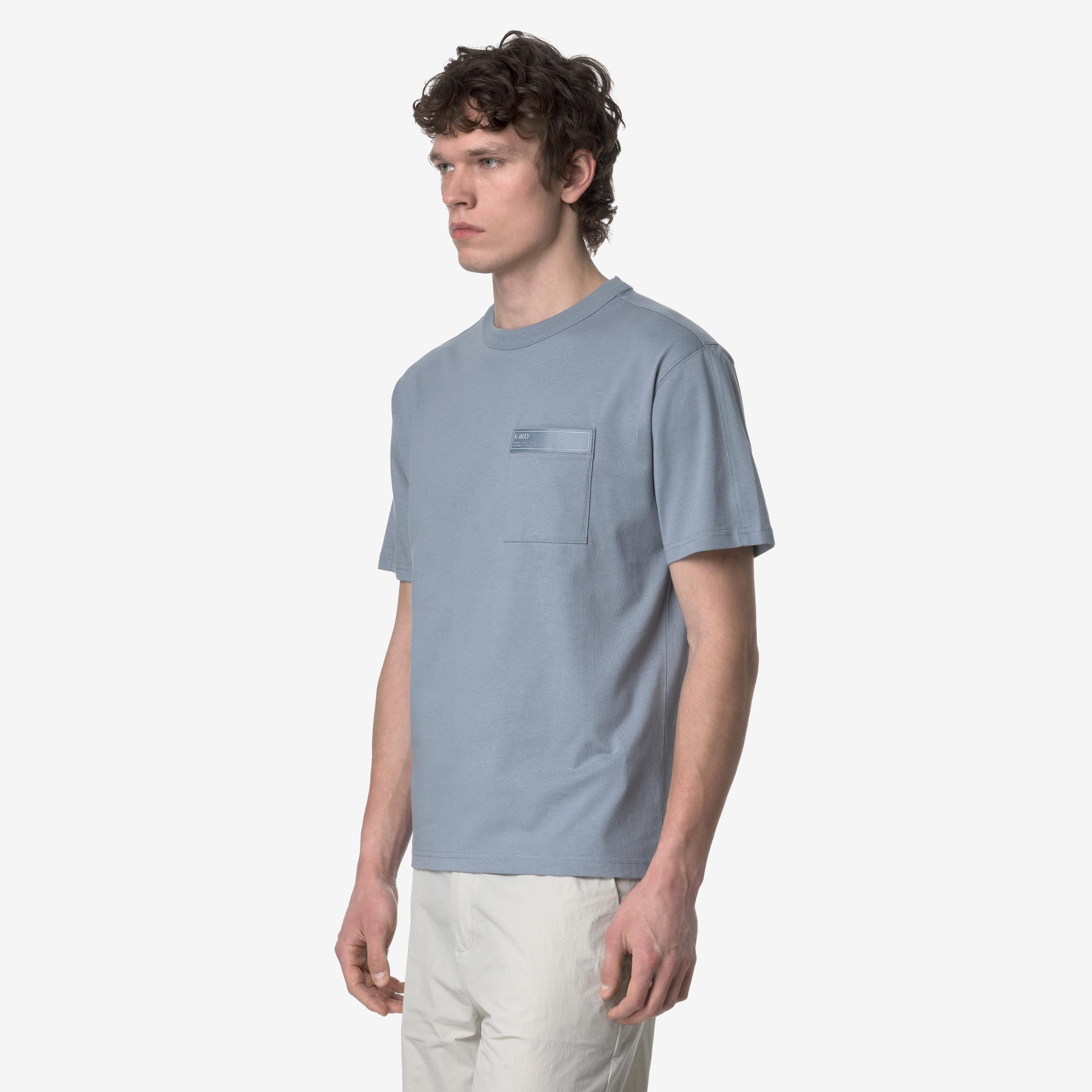 T-shirt casual da uomo grigio con tasca e applicazioni con logo K2135HW WA9 K-WAY 