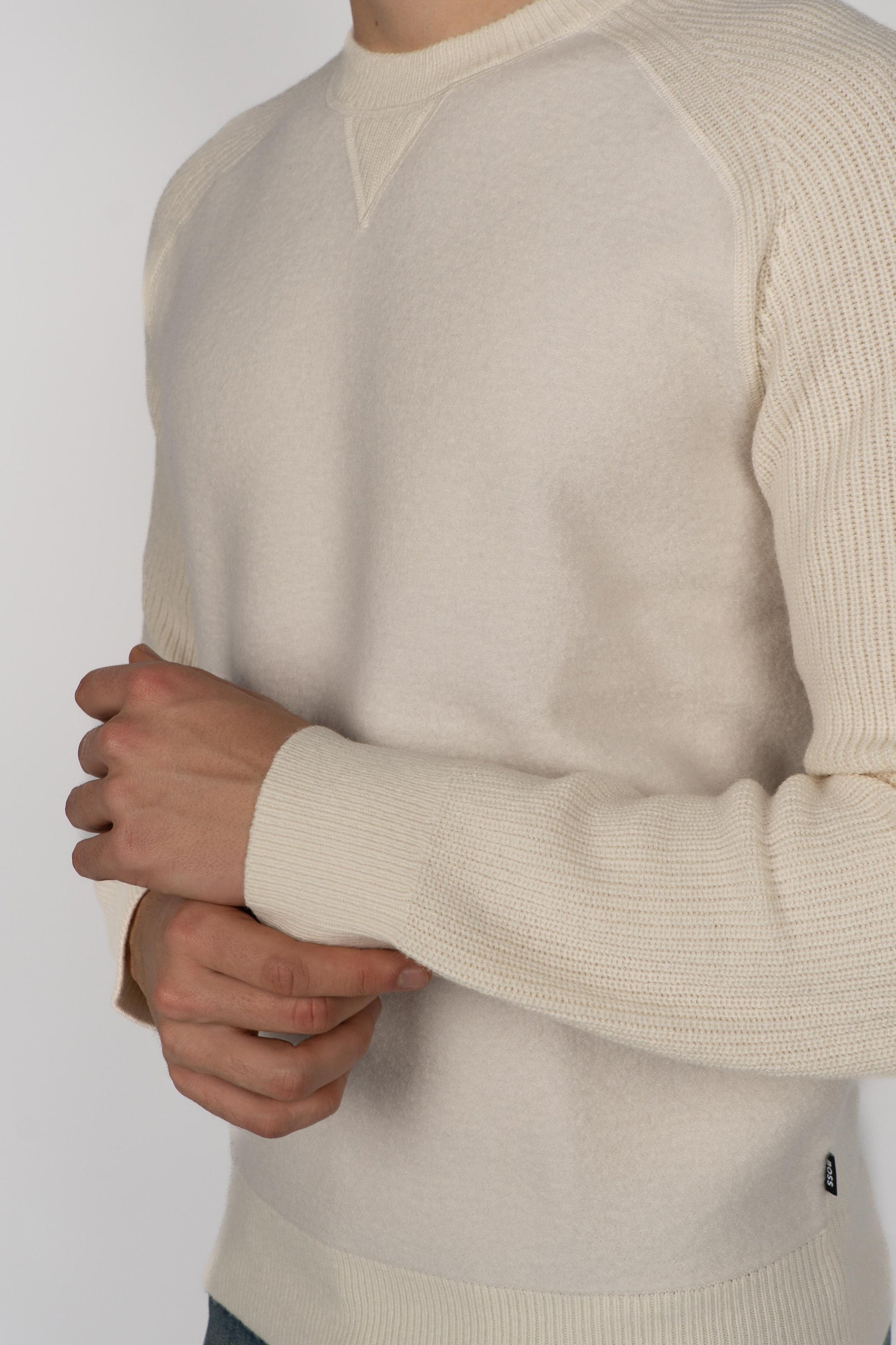 Maglione con logo in lana vergine 50550424 131 BOSS 