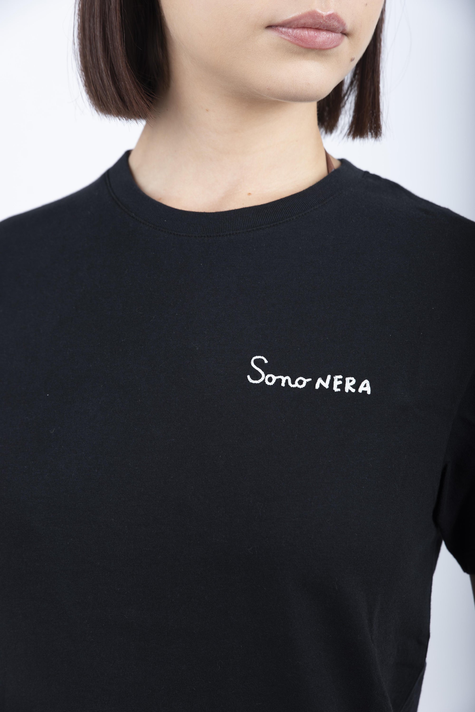 T-shirt Emilie in cotone nero con ricamo EMI0001 06057H MC2 SAINT BARTH 