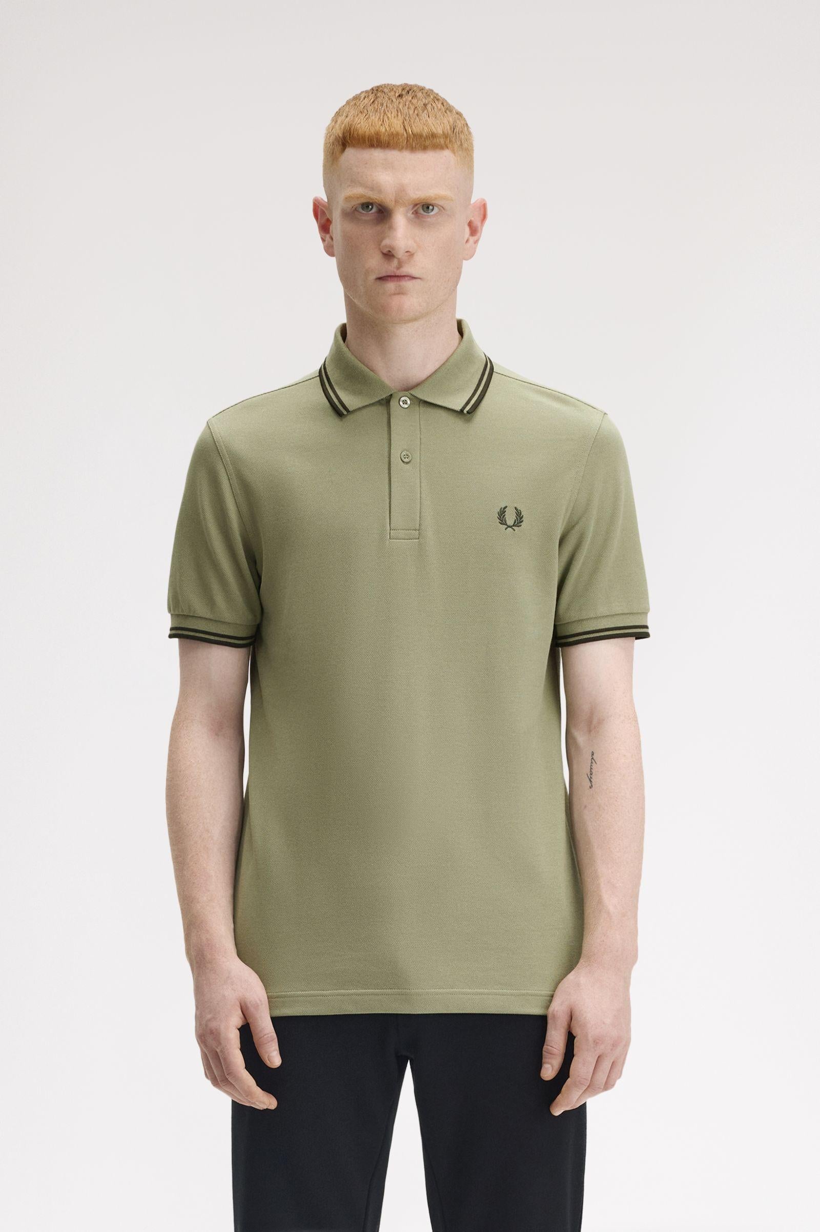 Polo pique' con doppia riga M360054 Y64 FRED PERRY 