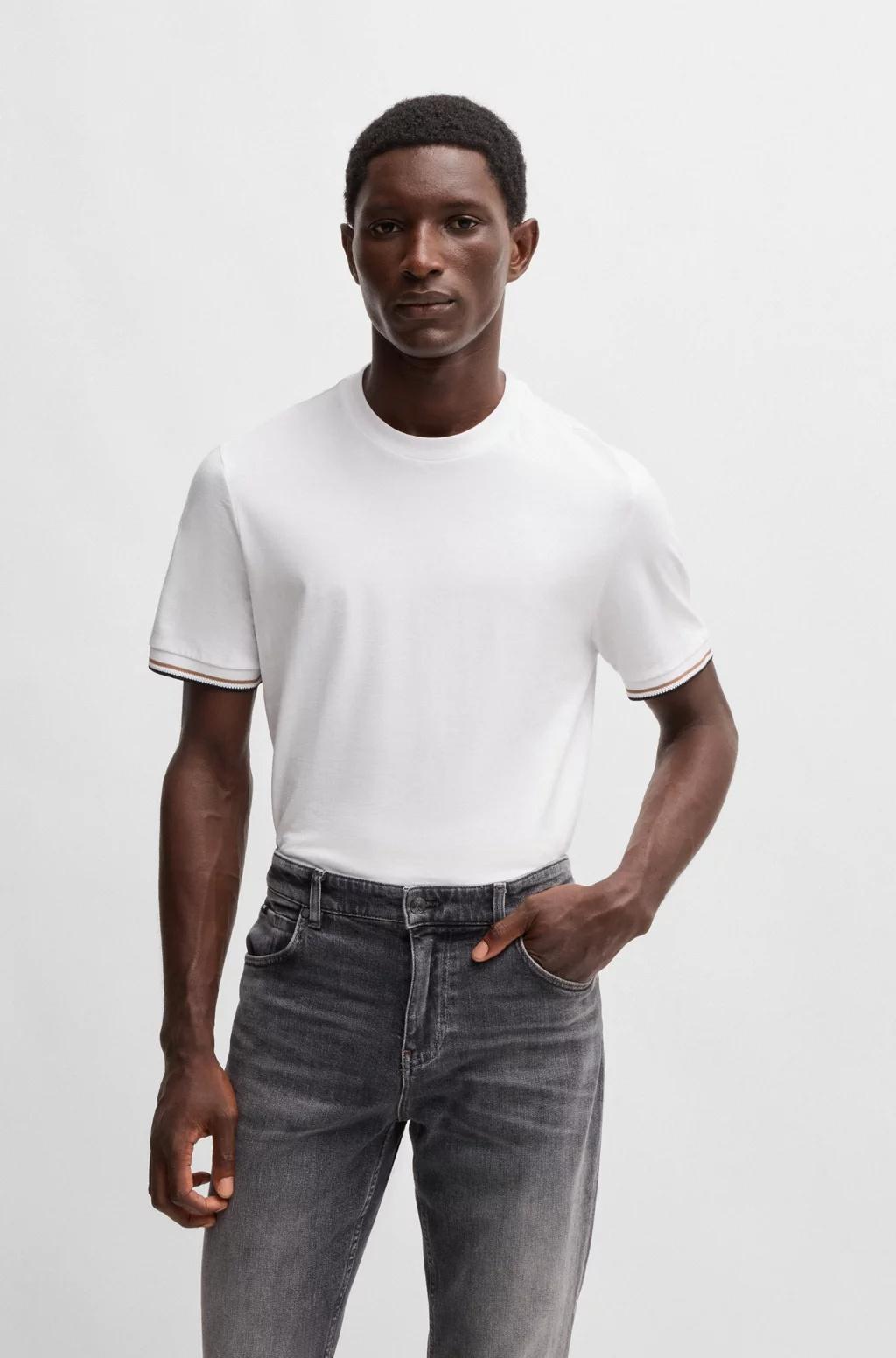 T-shirt in jersey di cotone con righe tipiche del marchio sul fondo manica 50501097 100 BOSS 