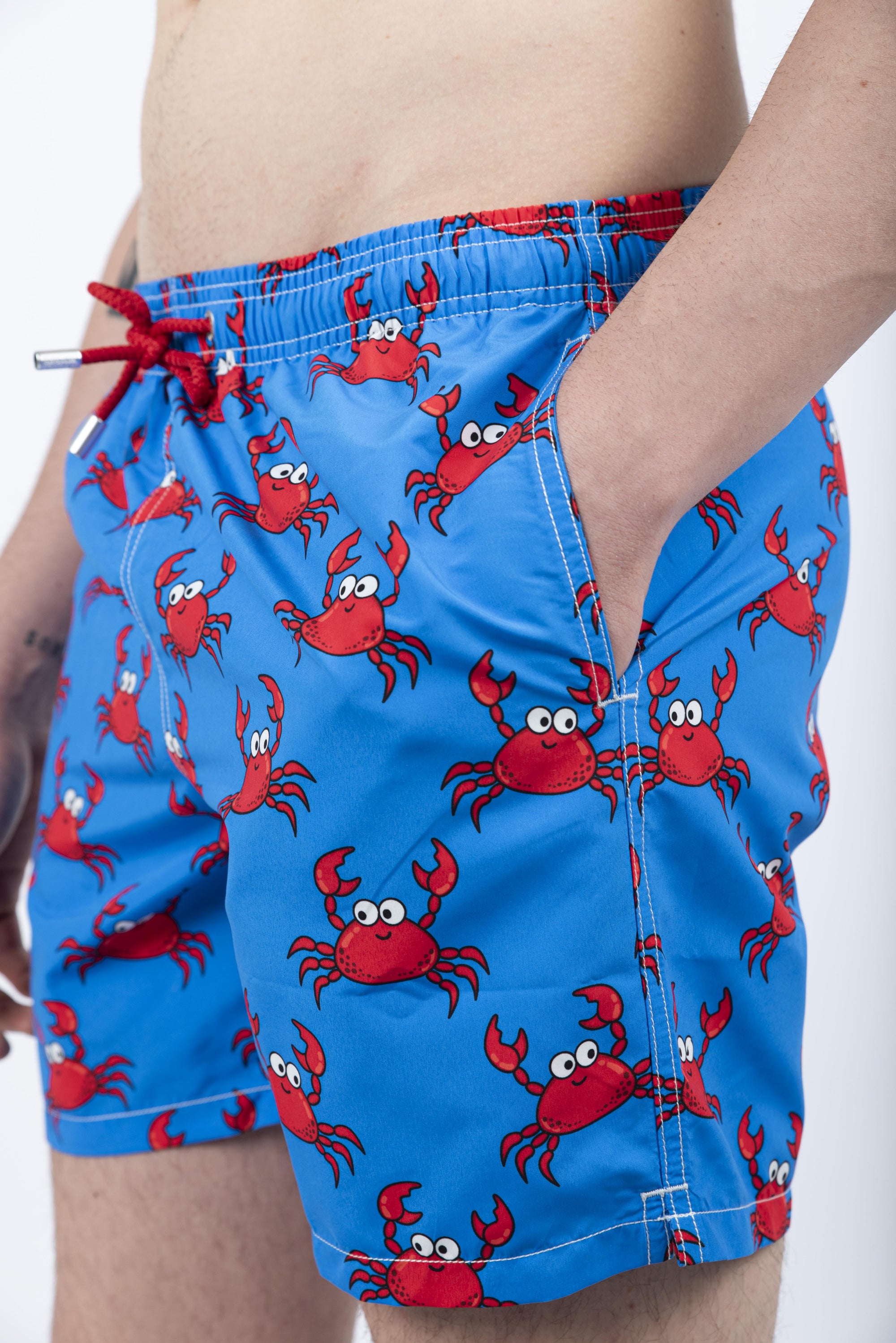 Costume da bagno da uomo Gustavia di lunghezza media con stampa granchio GUS0001 02180H MC2 SAINT BARTH 