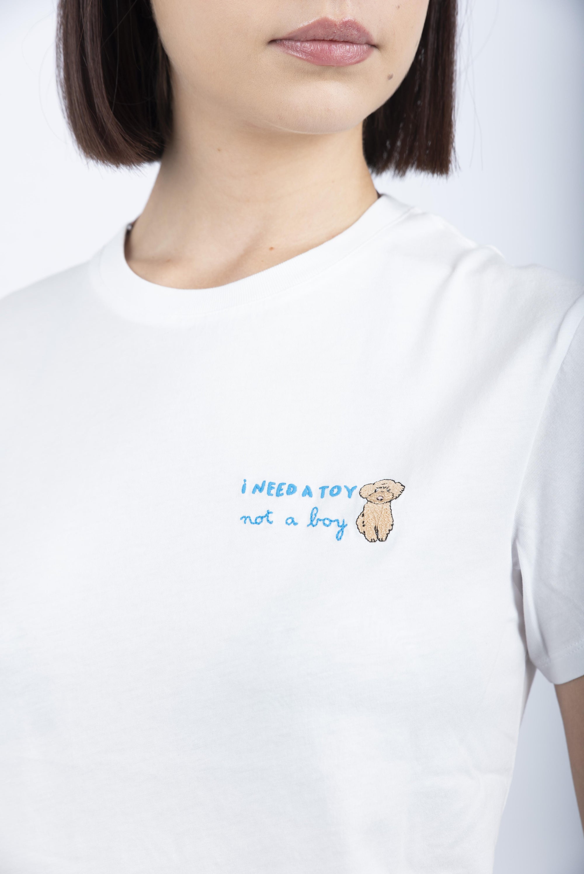 T-shirt Emilie in cotone bianco con ricamo EMI0001 06044H MC2 SAINT BARTH 