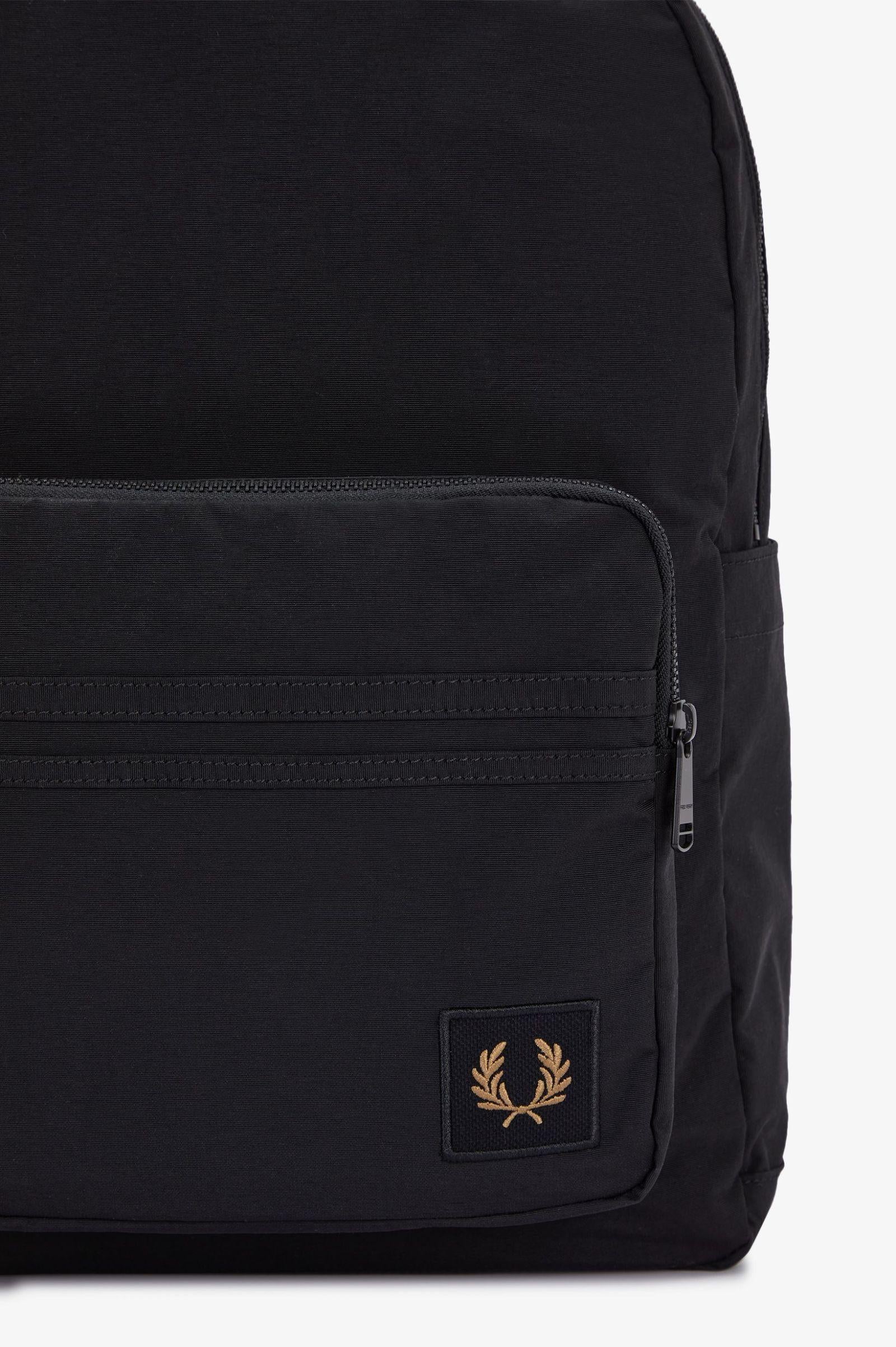 Zaino in nylon con emblema L119255 102 FRED PERRY ACCESSORIES 