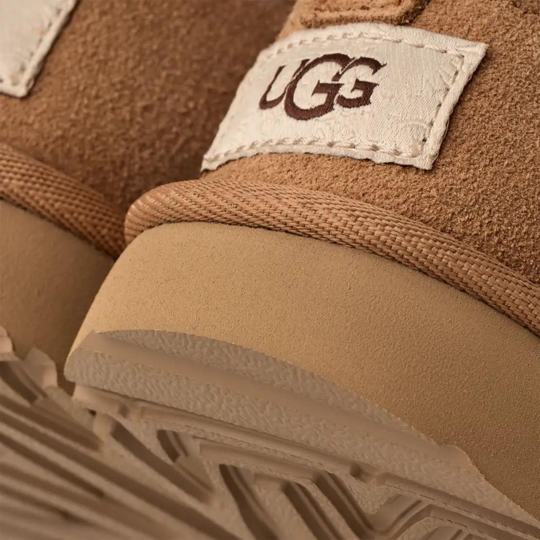 Bambini Stivali Classic Micro 1174410K CHE UGG 