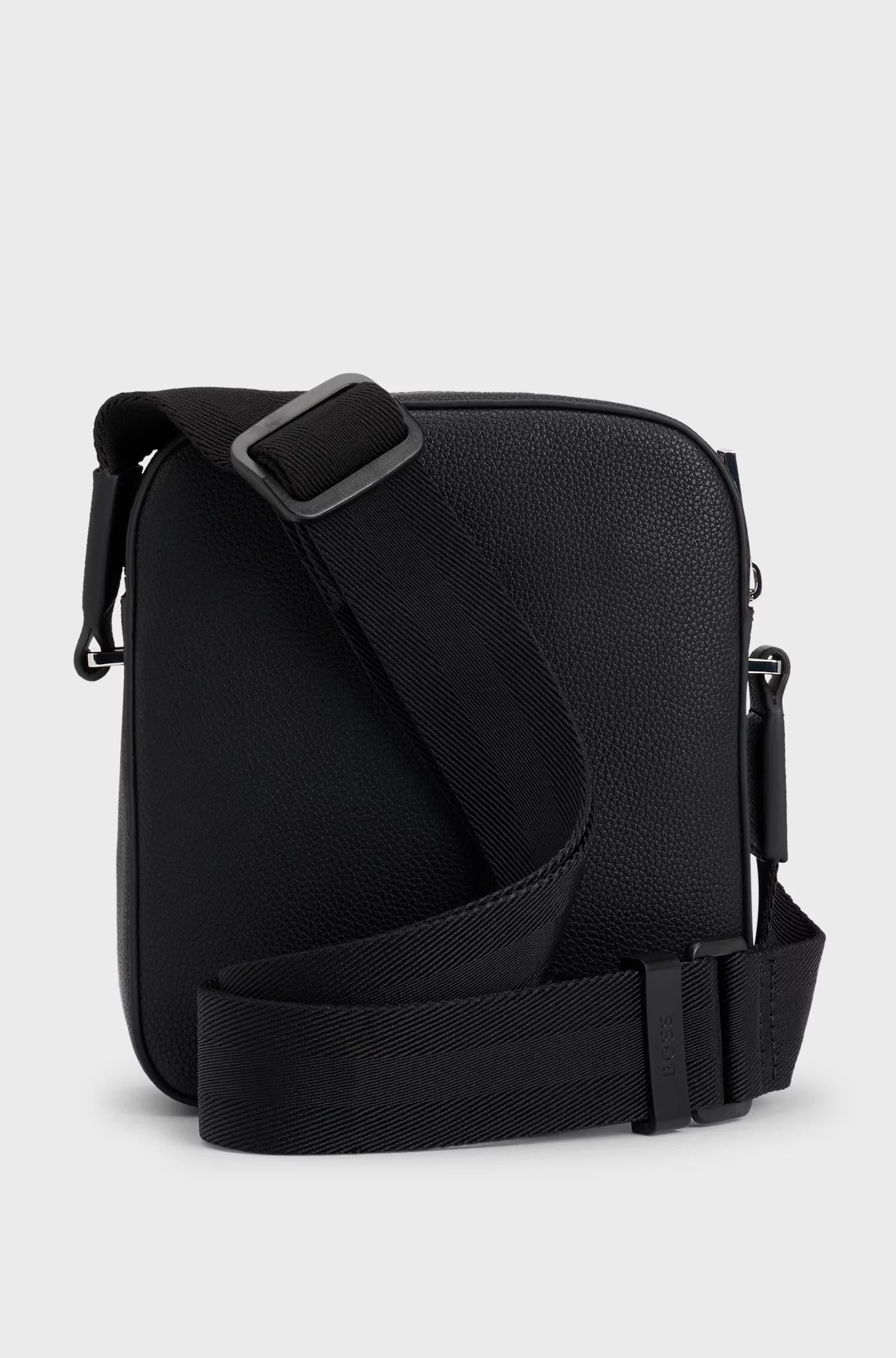 Reporter bag in similpelle martellata con logo 50536475 001 BOSS ACCESSORIES 