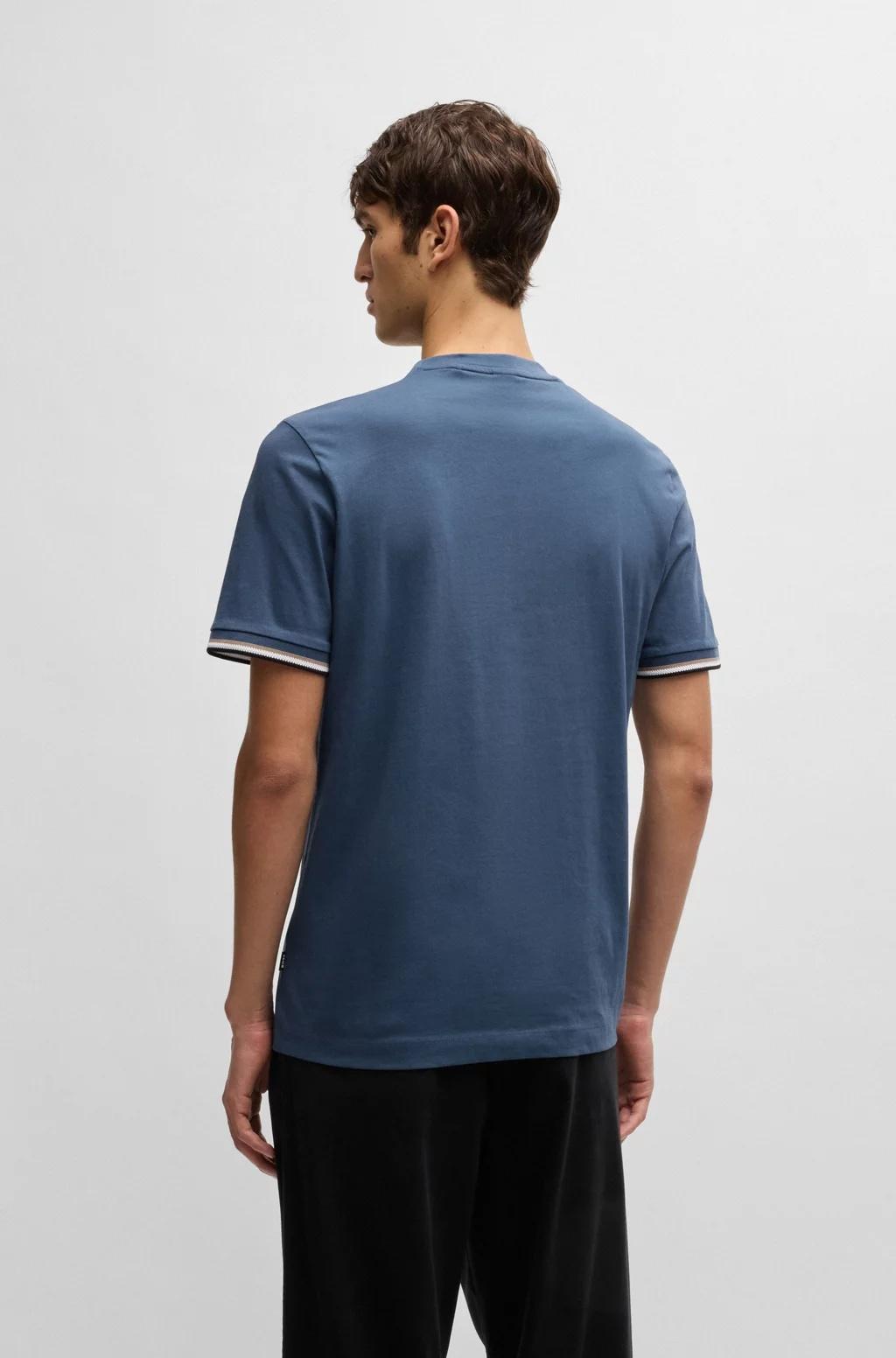 T-shirt in jersey di cotone con righe tipiche del marchio sul fondo manica 50501097 404 BOSS 