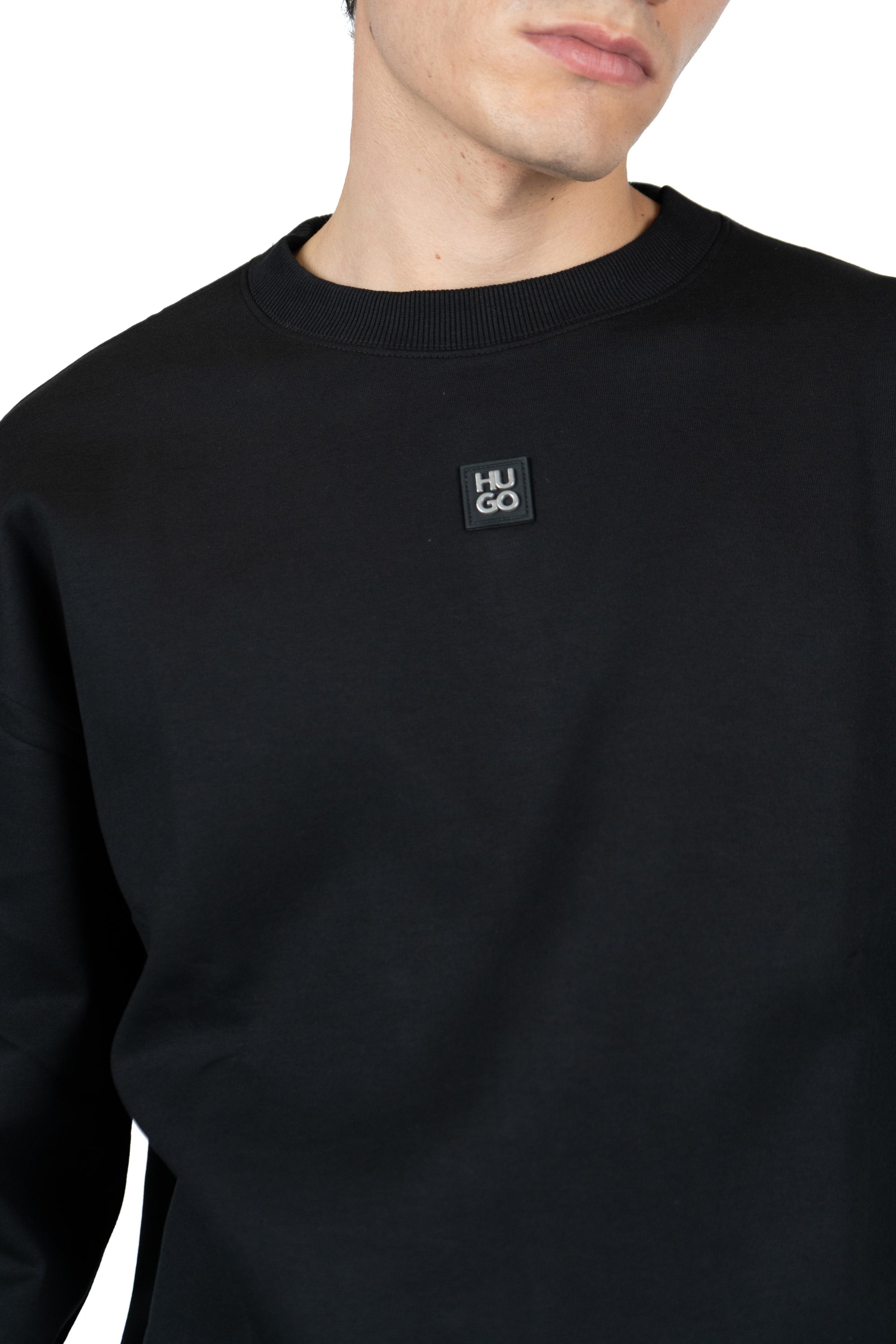 Felpa in misto cotone con targhetta con logo scomposto 50533689 002 HUGO 