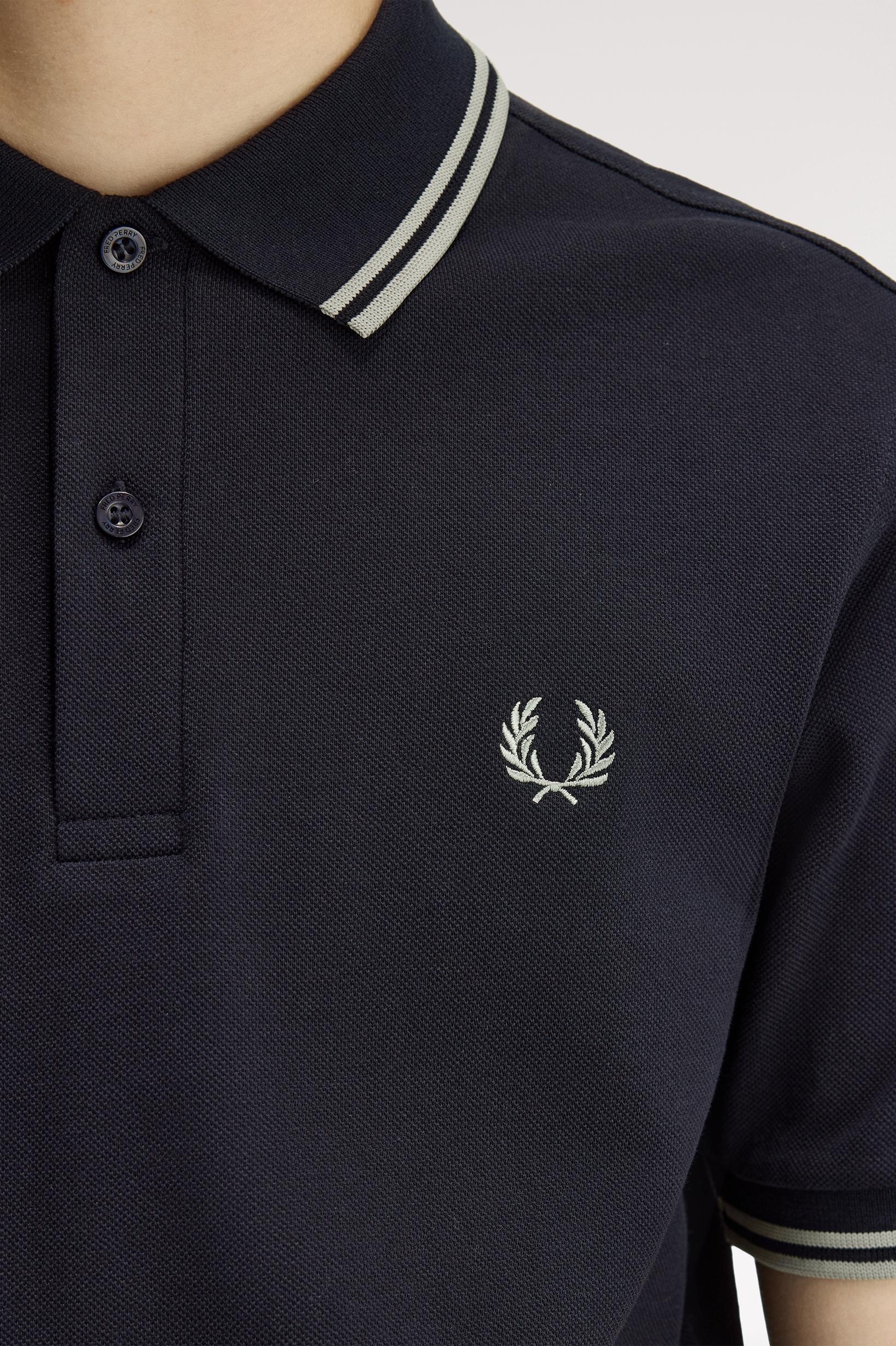 Polo con doppia riga M3600P57 T73 FRED PERRY 