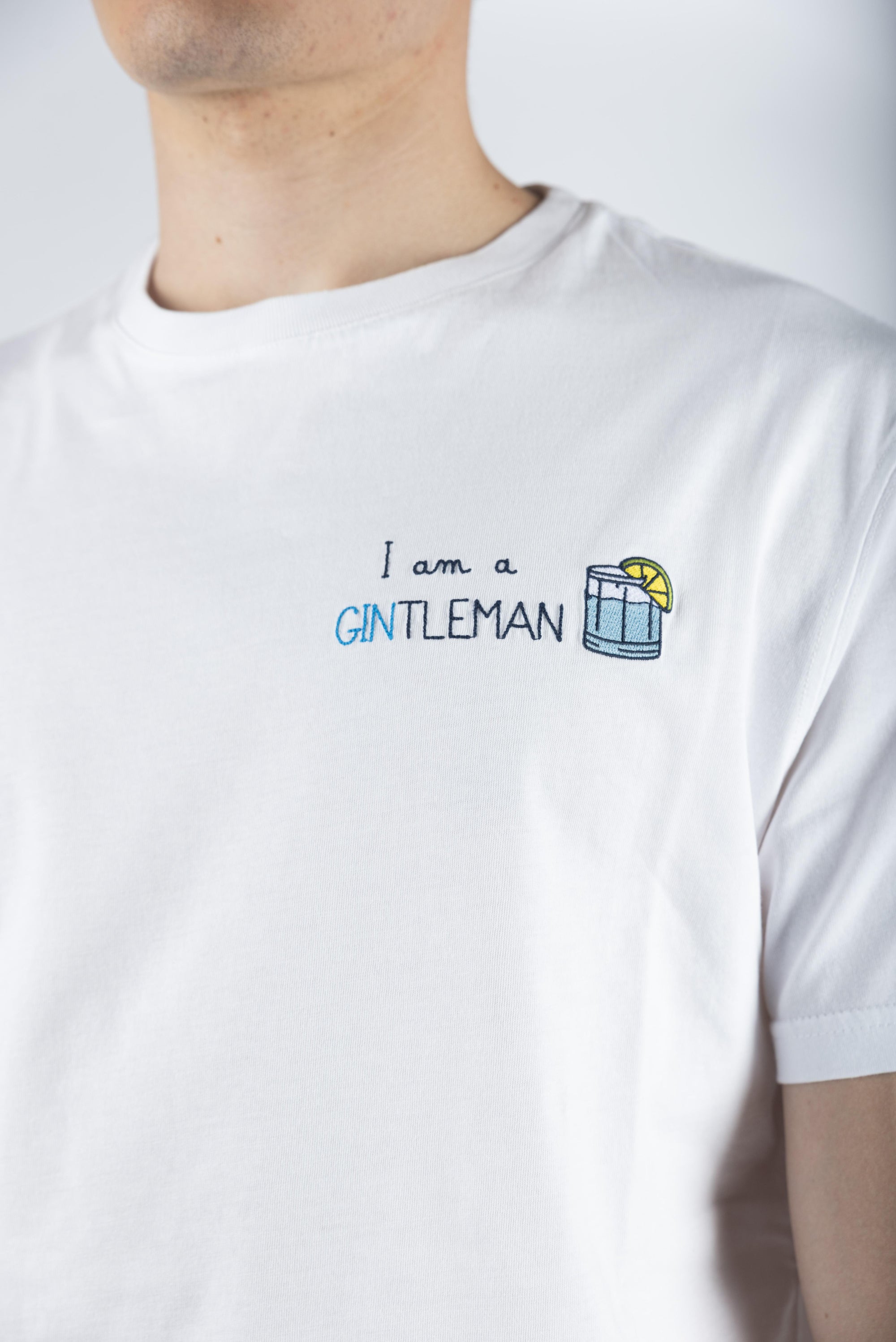 T-shirt I am a Gintleman in jersey di cotone Classic Fit con ricamo bianco POT0001 02374H MC2 SAINT BARTH 