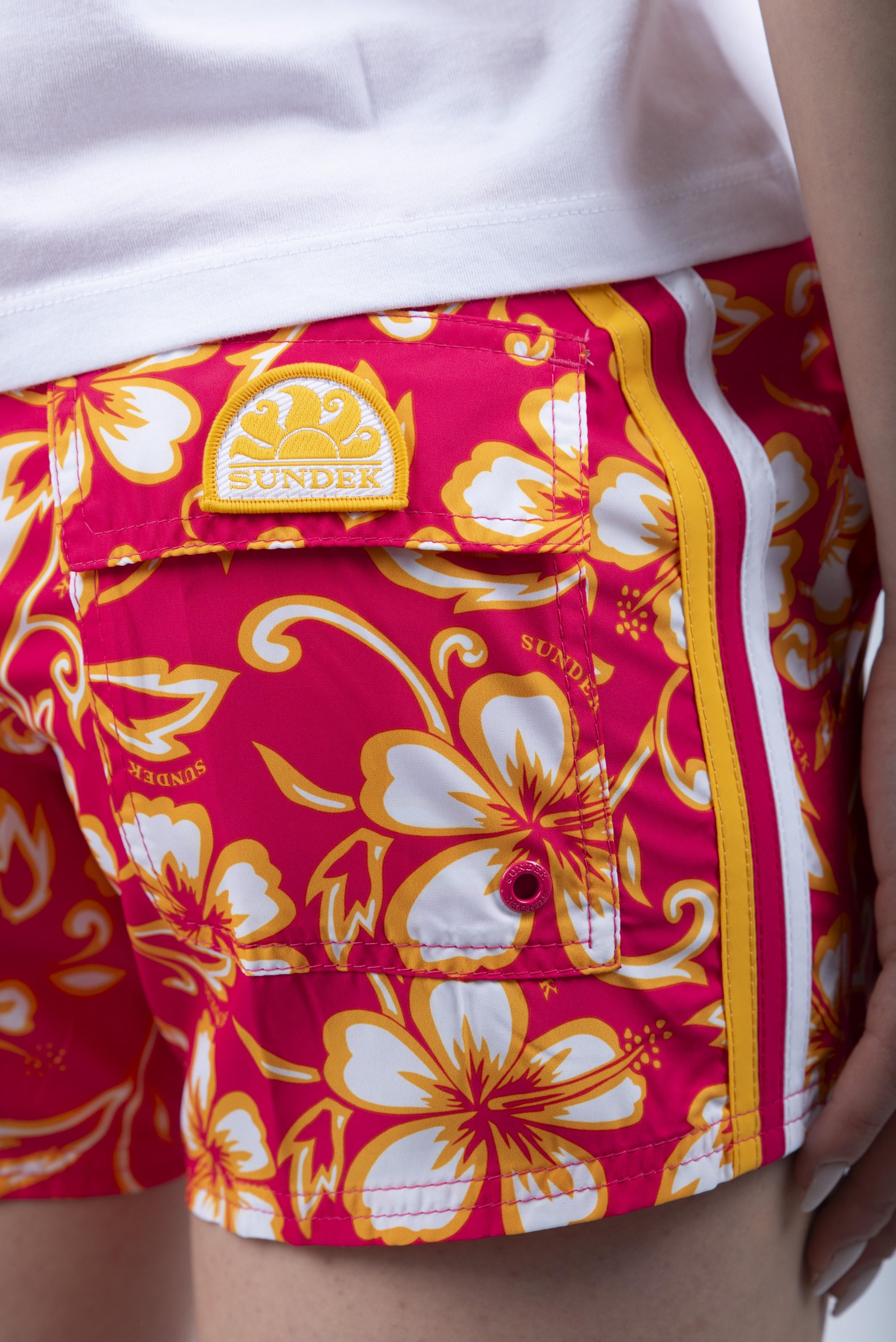 Pantaloncino mare Coast Repreve® con stampa Hibiscus SK23 pitaya W539BDRT323 A7023 SUNDEK 