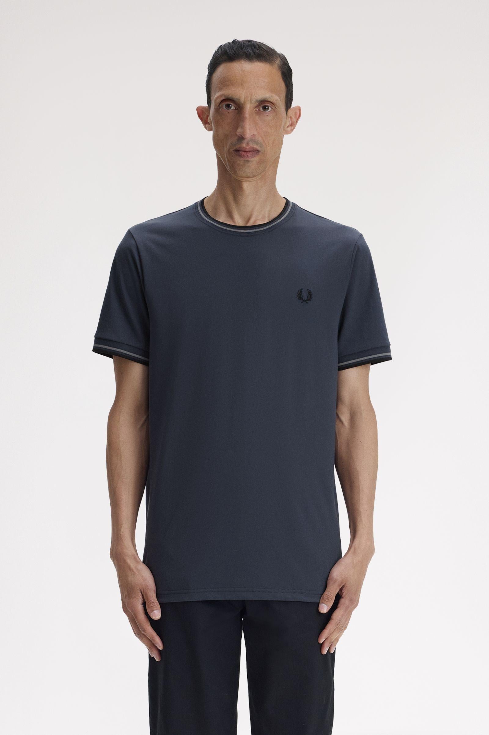 T-shirt con doppia riga M1588V57 01B FRED PERRY 