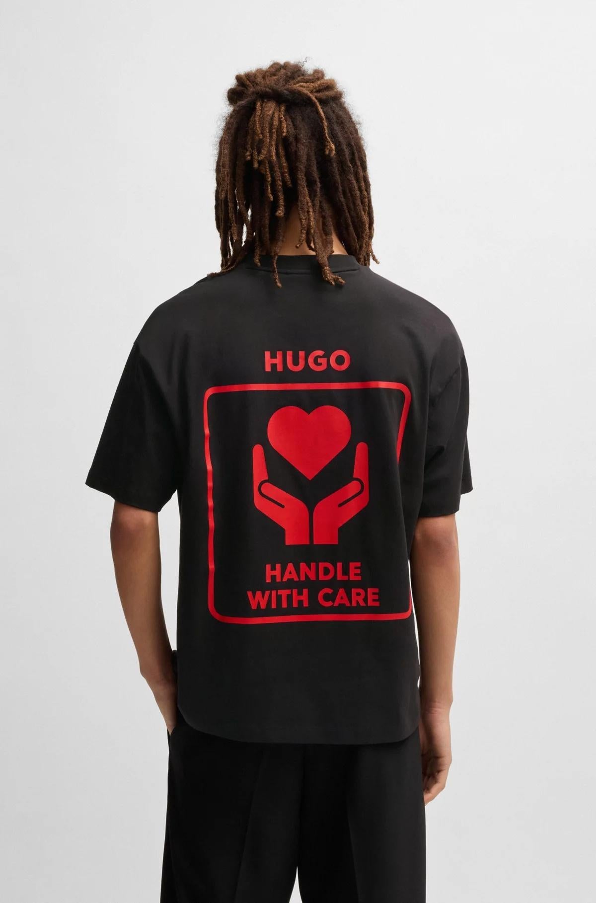 T-shirt in jersey di cotone con grafica con cuore 50530557 001 HUGO 