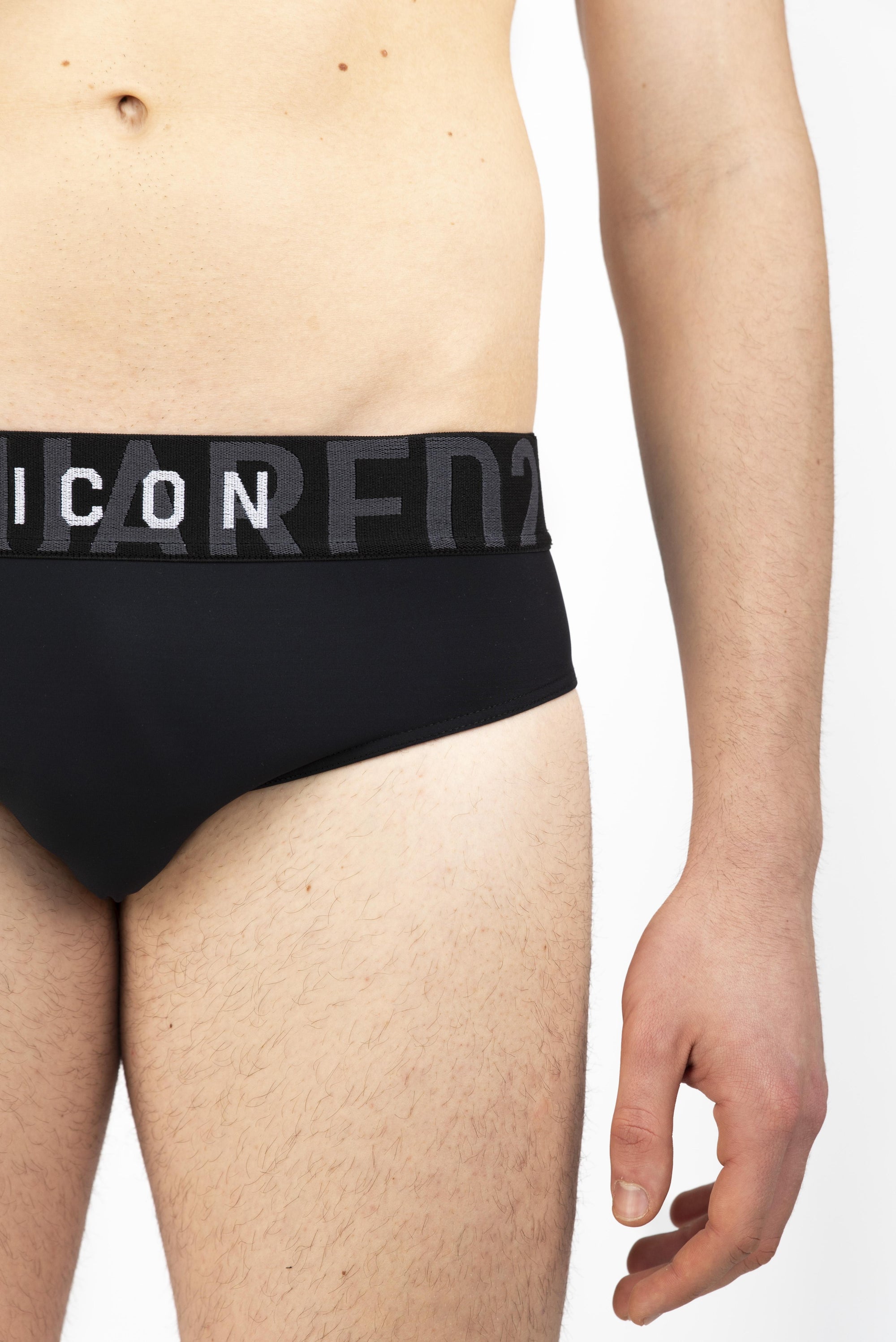 Swim Brief nero con logo Icon  D7B356250 001 DSQUARED BEACHWEAR 