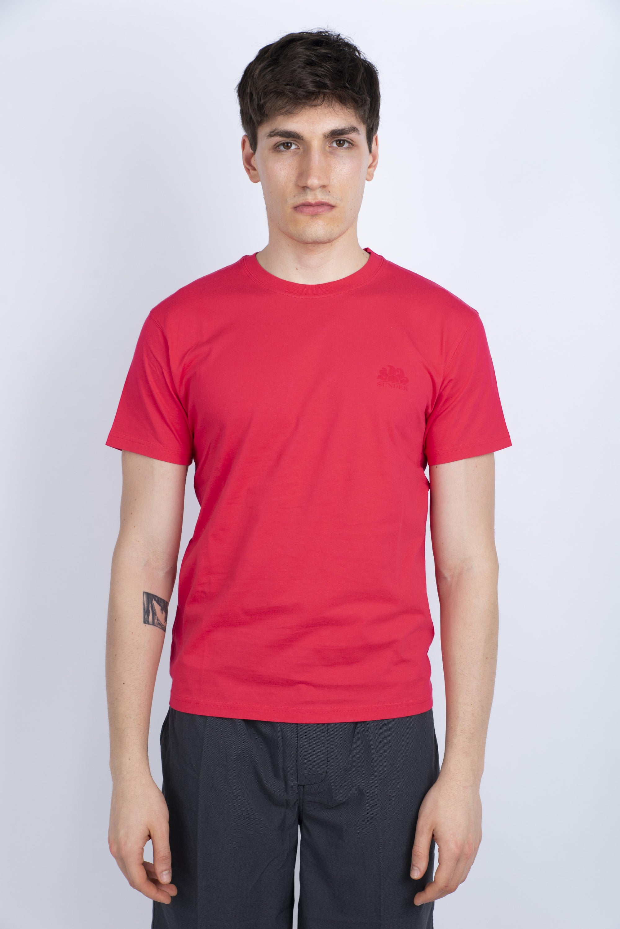 T-shirt girocollo con logo rossa M129TEJ78OT A6400 SUNDEK 