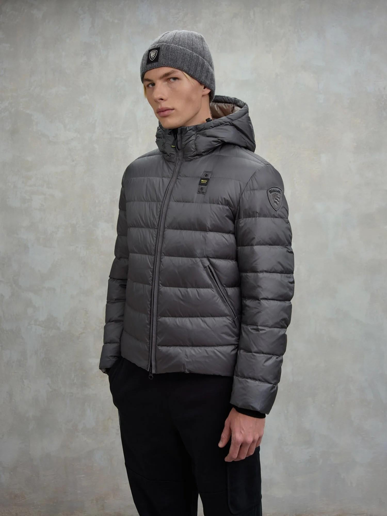 Piumino acton 25WBLUC03086 978GG BLAUER 