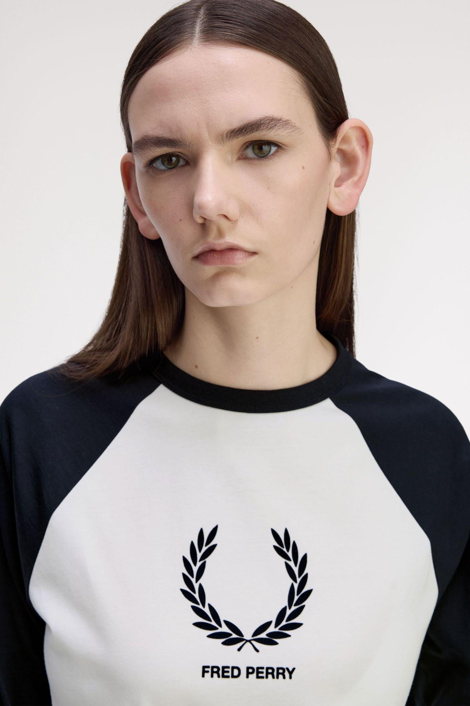 T-shirt con stampa floccata G114257 129 FRED PERRY 