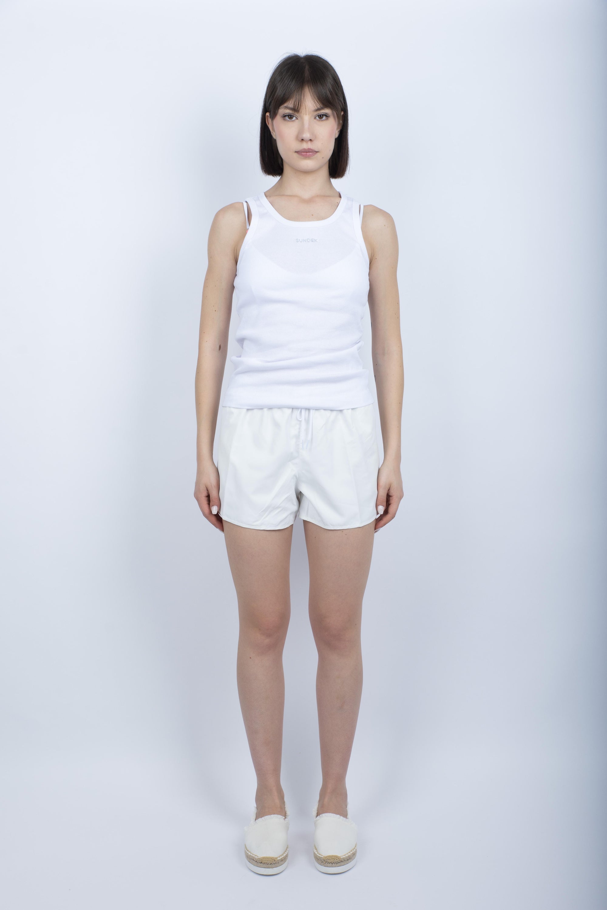 Kiana costume a pantaloncino corto con vita elasticizzata Repreve® bianco W632BDRT300 00643 SUNDEK 
