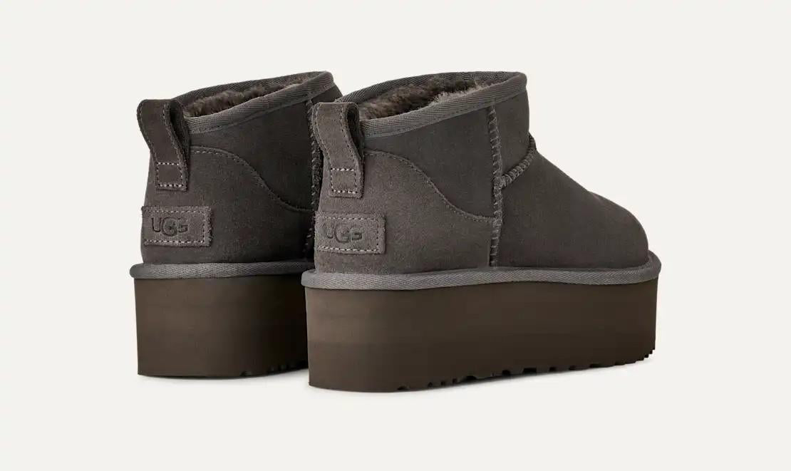 Stivali Classic Ultra Mini Platform 1135092 CHRC UGG 