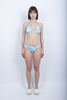 Bikini Hila Leni a triangolo americano e culotte con stampa Fleur de Joie bilberry