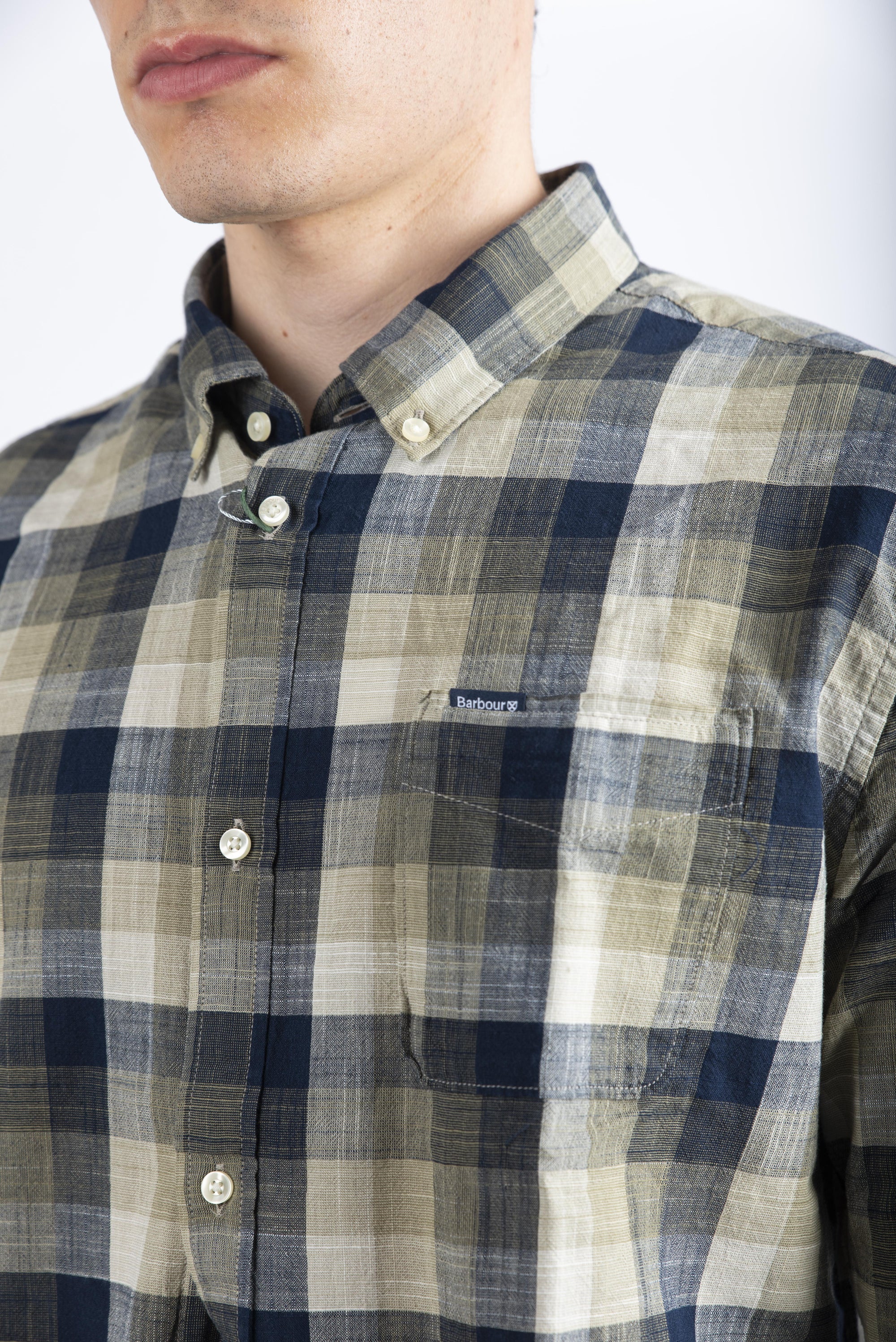 Camicia leggermente aderente Hillroad oliva Barbour MSH5450 OL51 BARBOUR 