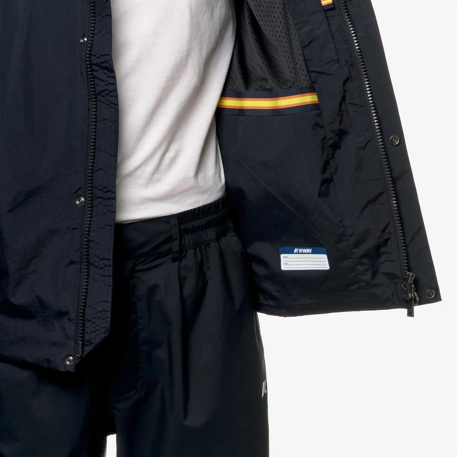 Giacca corta primaverile da uomo blu con caratteristiche impermeabili K1141QW K89 K-WAY 