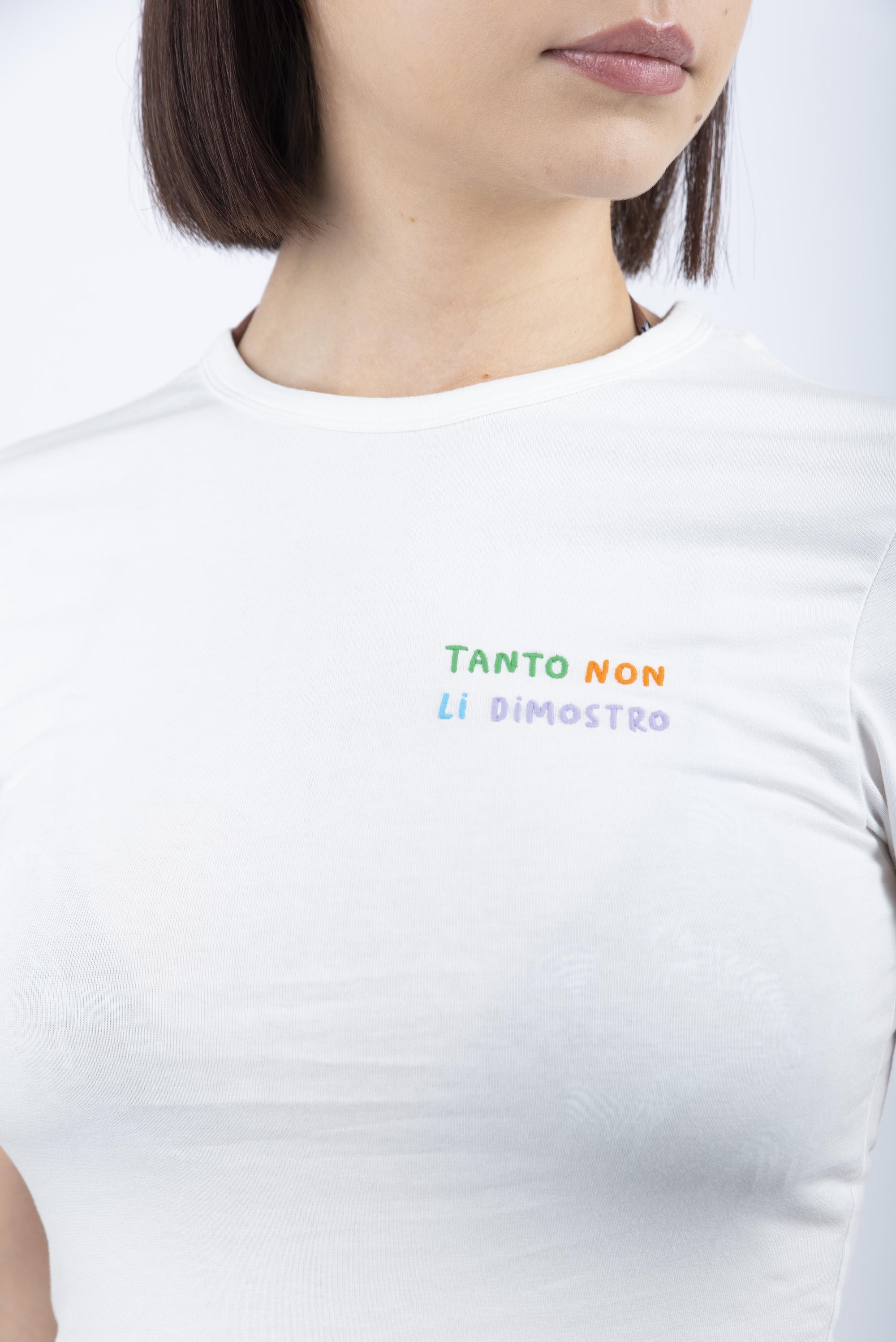 T-shirt Emilie in cotone bianco con ricamo EMI0001 06041H MC2 SAINT BARTH 