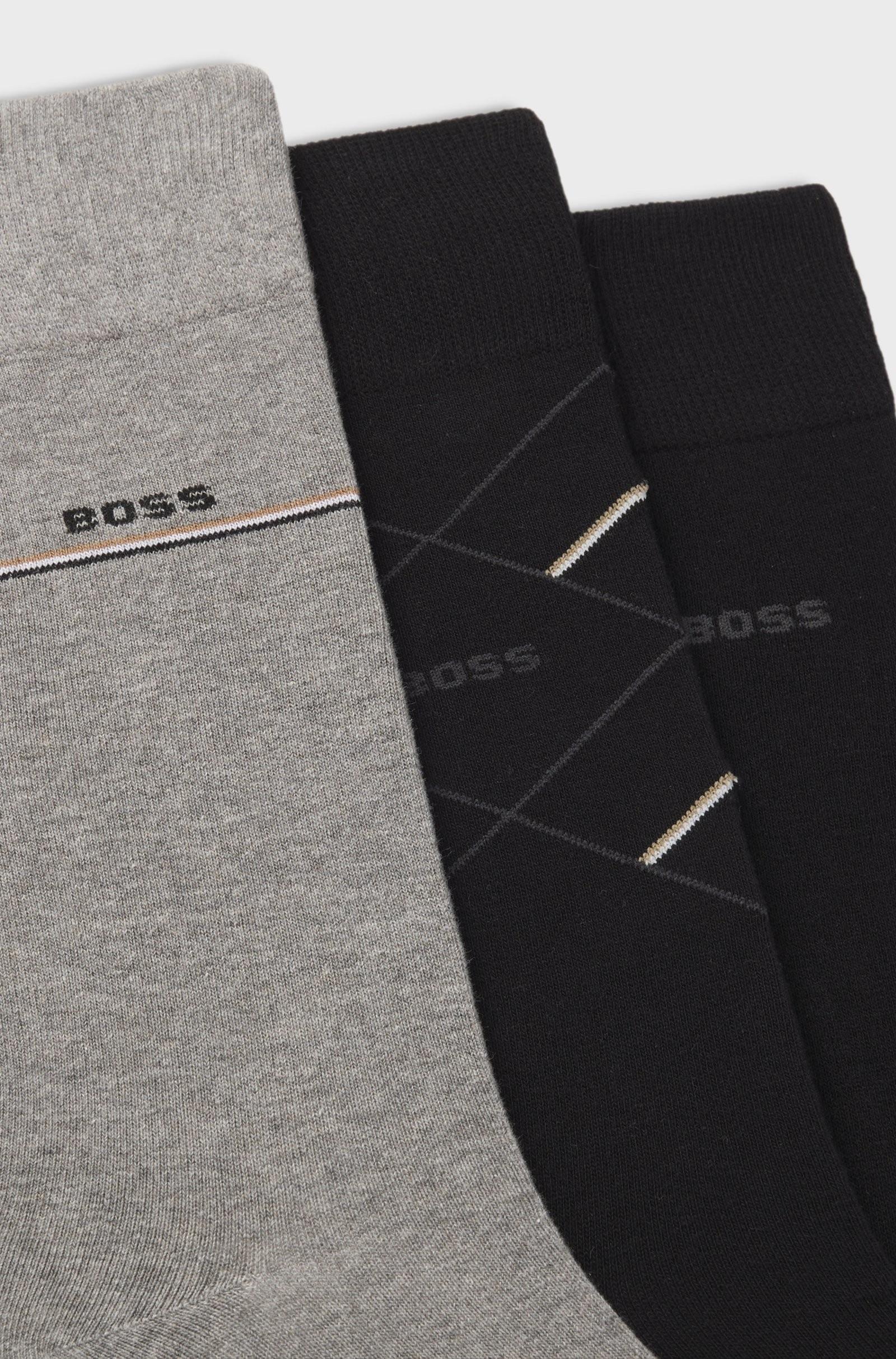 Calze ad altezza regolare con logo in confezione da tre 50547840 001 BOSS 